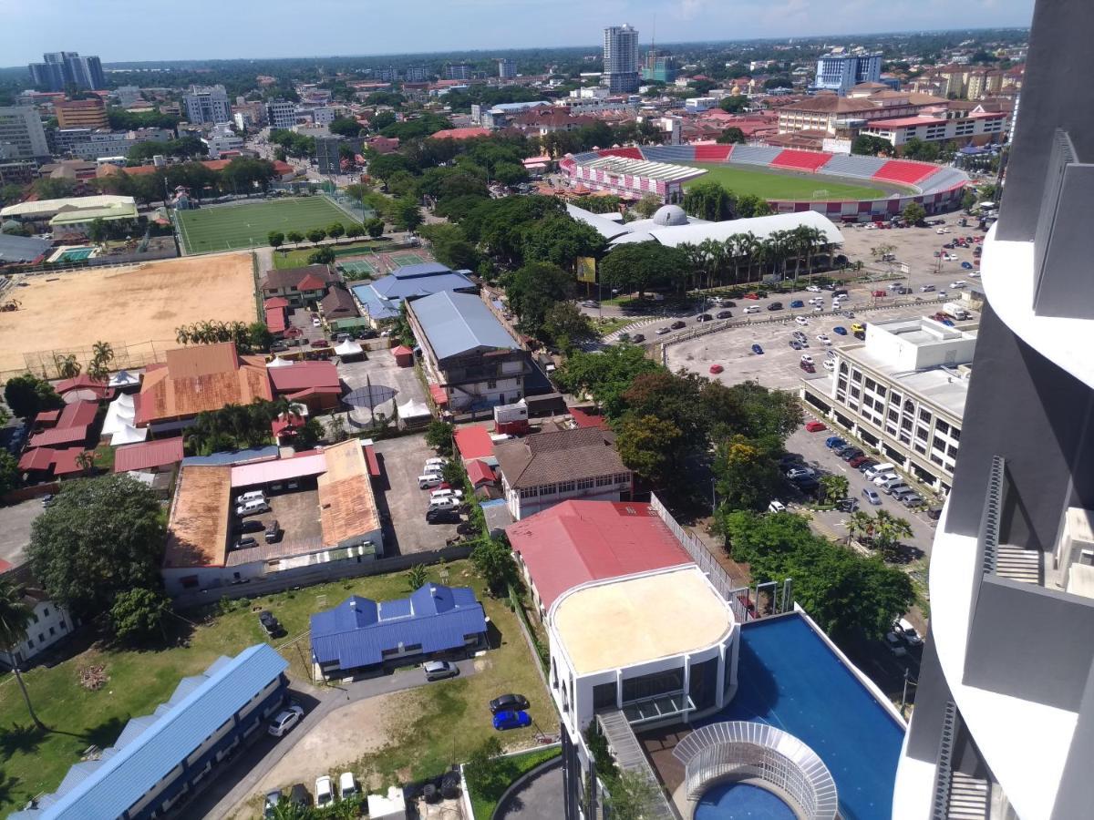 Golden Troika Kota Bharu - 2 Bedrooms ภายนอก รูปภาพ